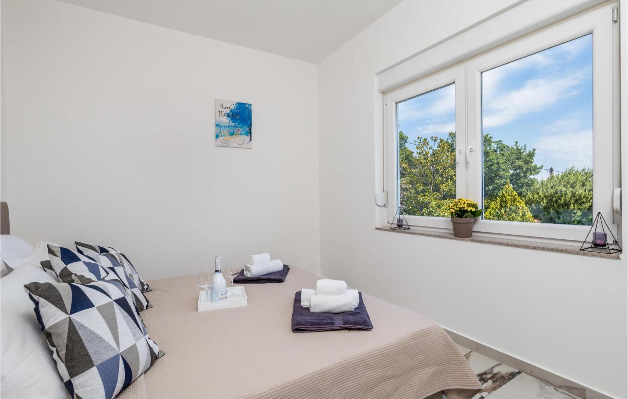 2 Bedroom Amazing Apartment In 里耶卡 外观 照片